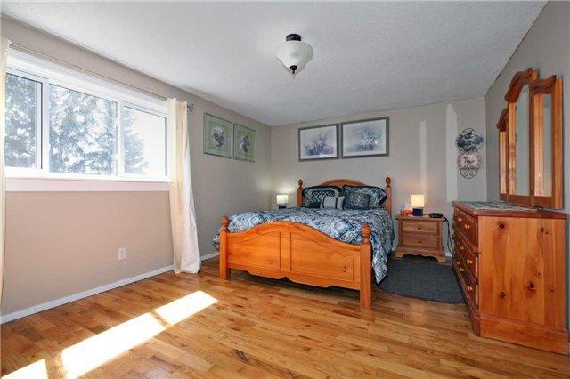 2378 Holyhead Dr, House detached with 3 bedrooms, 3 bathrooms and 2 parking in Burlington ON | Image 11
