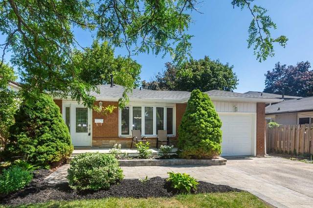 641 Chancery Crt, House detached with 4 bedrooms, 2 bathrooms and 6 parking in Oshawa ON | Image 12