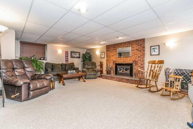 1092 Old Barrie Rd W, House detached with 3 bedrooms, 2 bathrooms and 8 parking in Oro Medonte ON | Image 10