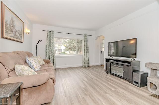 102 Elmwood Avenue, House detached with 4 bedrooms, 1 bathrooms and 7 parking in Cambridge ON | Image 45