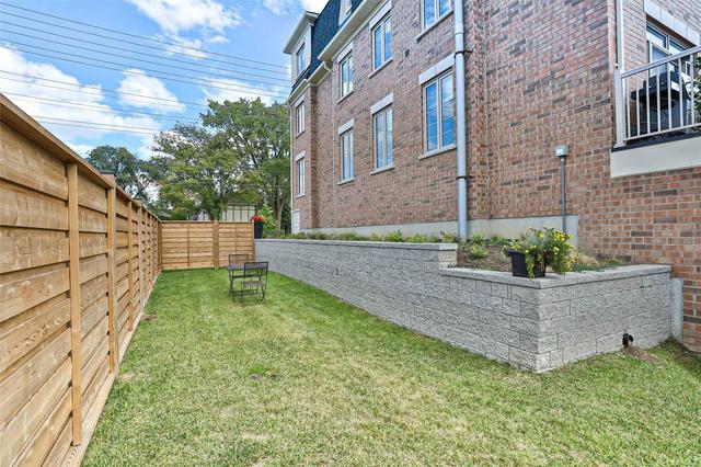 1044b Islington Ave, House attached with 3 bedrooms, 4 bathrooms and 2 parking in Toronto ON | Image 22