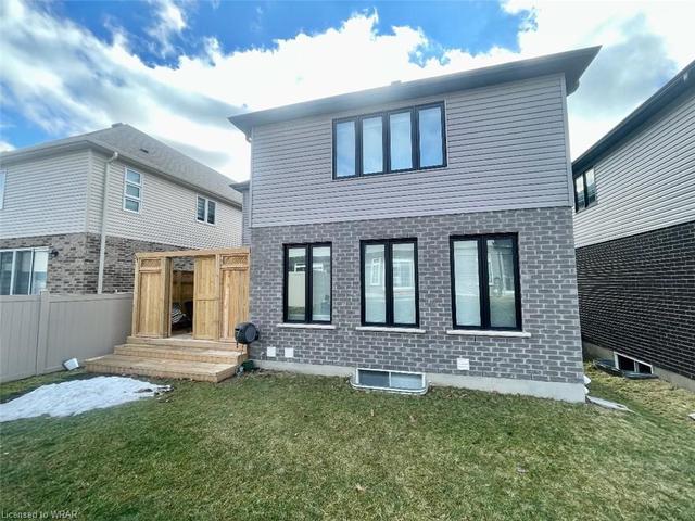 75 Monarch Woods Drive, House detached with 4 bedrooms, 3 bathrooms and 4 parking in Kitchener ON | Image 43