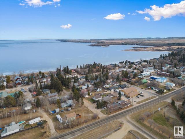 141 2 St, House detached with 3 bedrooms, 2 bathrooms and null parking in Seba Beach AB | Image 40