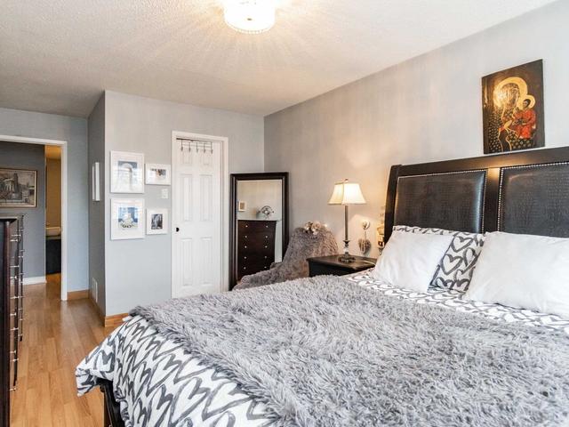 66 Kingswood Dr, House semidetached with 3 bedrooms, 2 bathrooms and 2 parking in Brampton ON | Image 17