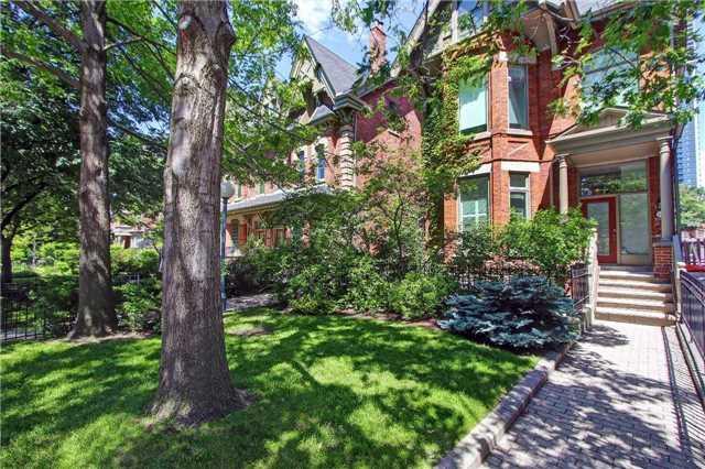 Th 5 - 38 Earl St, Townhouse with 1 bedrooms, 1 bathrooms and 1 parking in Toronto ON | Image 1