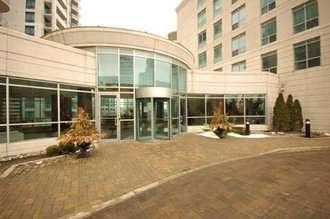820 - 2111 Lake Shore Blvd W, Condo with 1 bedrooms, 1 bathrooms and 1 parking in Toronto ON | Image 1