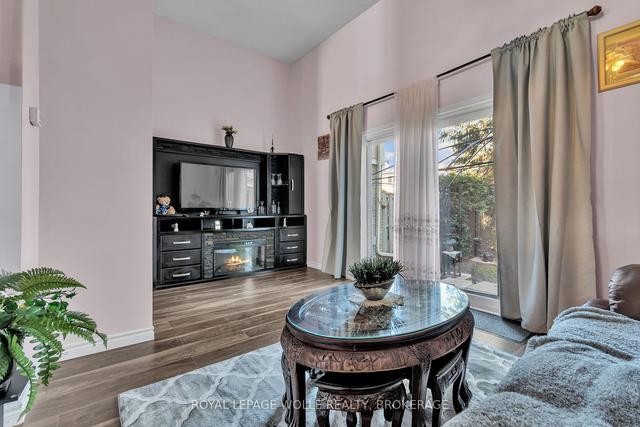 78 - 51 Paulander Dr, Townhouse with 3 bedrooms, 2 bathrooms and 2 parking in Kitchener ON | Image 4