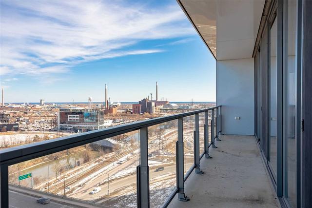 ph3 - 32 Trolley Cres, Condo with 2 bedrooms, 3 bathrooms and 2 parking in Toronto ON | Image 13
