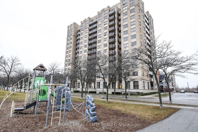 203 - 4 Elsinore Path, Condo with 2 bedrooms, 1 bathrooms and 1 parking in Toronto ON | Image 1