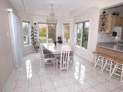 51 White Ave, House detached with 4 bedrooms, 5 bathrooms and 6 parking in Toronto ON | Image 5