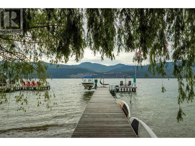 17130 Coral Beach Road, House detached with 3 bedrooms, 2 bathrooms and 3 parking in Lake Country BC | Image 6