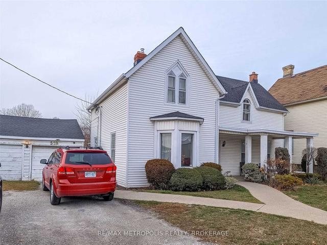 main - 529 Christina St N, House detached with 3 bedrooms, 1 bathrooms and 4 parking in Sarnia ON | Image 12
