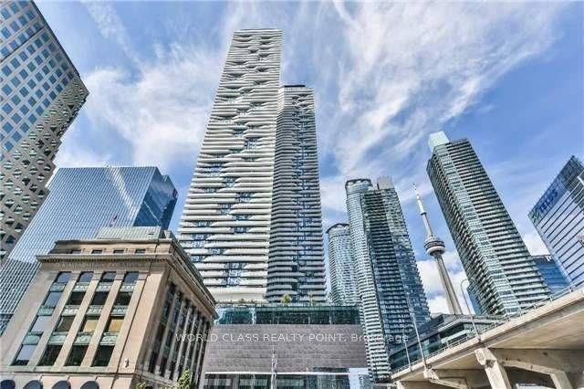 5401 - 88 Harbour St, Condo with 1 bedrooms, 1 bathrooms and 0 parking in Toronto ON | Image 1