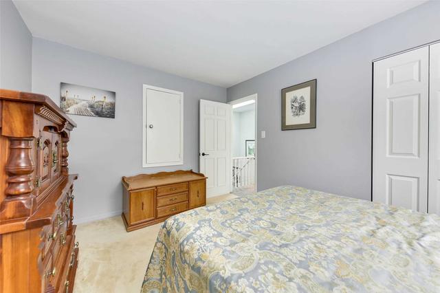 213 Little Ave, House detached with 3 bedrooms, 2 bathrooms and 6 parking in Barrie ON | Image 19