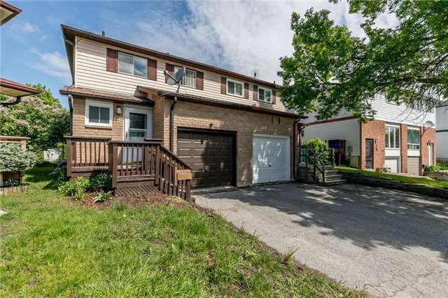 71 Robin Crt, House semidetached with 3 bedrooms, 2 bathrooms and 1 parking in Barrie ON | Image 2