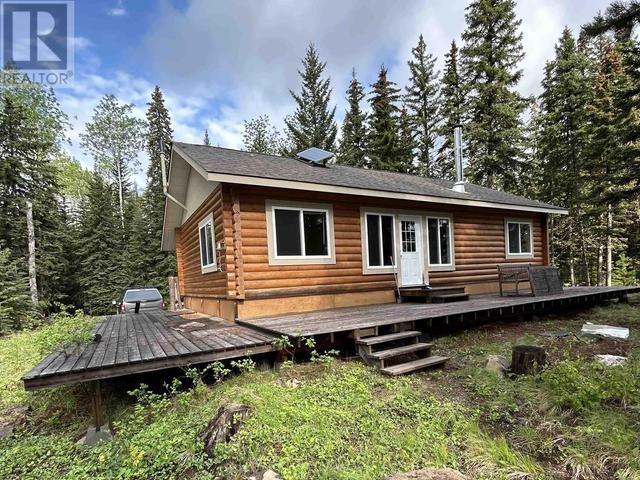 7330 Thomas Road, House detached with 3 bedrooms, 1 bathrooms and null parking in Cariboo L BC | Image 4