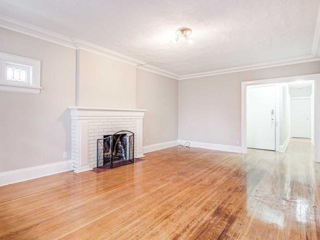 upper - 340 St. Clair Ave, House detached with 3 bedrooms, 2 bathrooms and 1 parking in Toronto ON | Image 20
