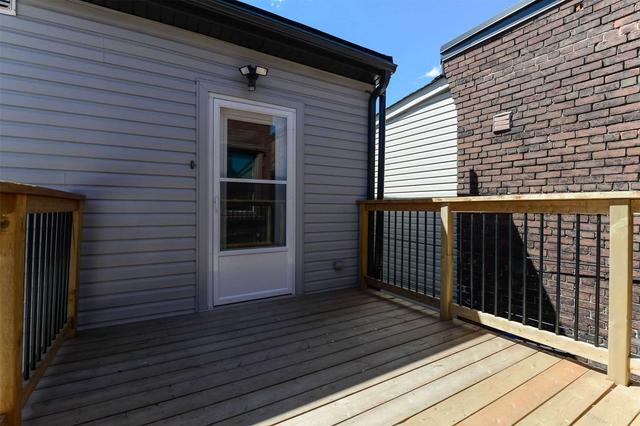 upper - 228 Jones Ave, House detached with 1 bedrooms, 1 bathrooms and 0 parking in Toronto ON | Image 7