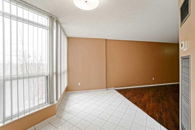 405 - 5 Rowntree Rd, Condo with 2 bedrooms, 2 bathrooms and 1 parking in Toronto ON | Image 4
