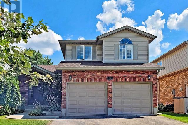 497 Sandbanks Cres, House detached with 3 bedrooms, 4 bathrooms and 4 parking in Waterloo ON | Image 1