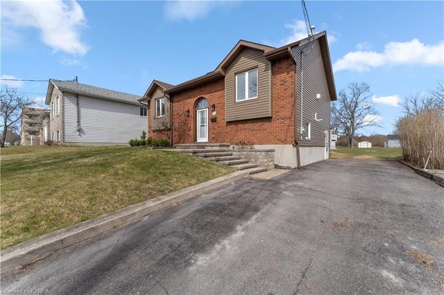 315 Amherst Drive, House detached with 4 bedrooms, 2 bathrooms and 6 parking in Loyalist ON | Image 12