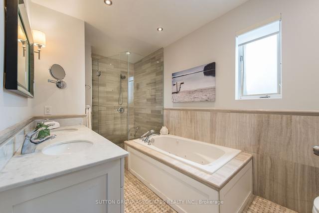 31 Clinton St, House attached with 3 bedrooms, 4 bathrooms and 1.5 parking in Toronto ON | Image 20