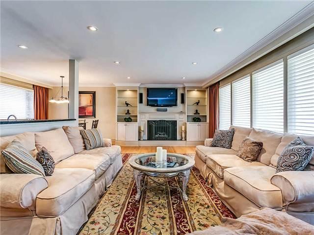 372 Pinehurst Dr, House detached with 4 bedrooms, 3 bathrooms and 4 parking in Oakville ON | Image 4