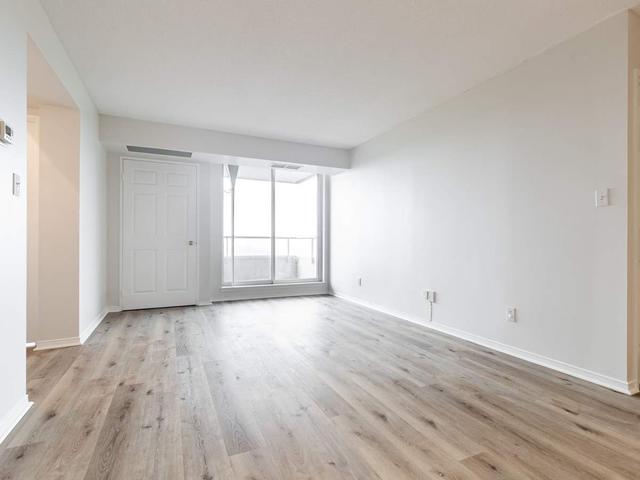 1903 - 18 Hillcrest Ave, Condo with 2 bedrooms, 2 bathrooms and 1 parking in Toronto ON | Image 13