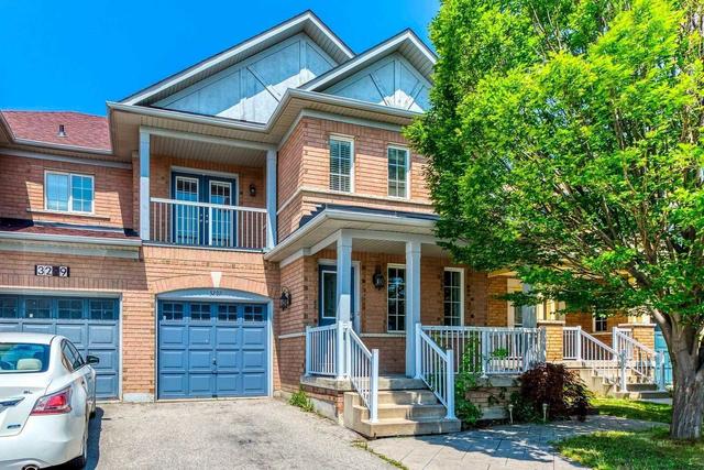 3297 Camberwell Dr, House semidetached with 3 bedrooms, 3 bathrooms and 3 parking in Mississauga ON | Image 1