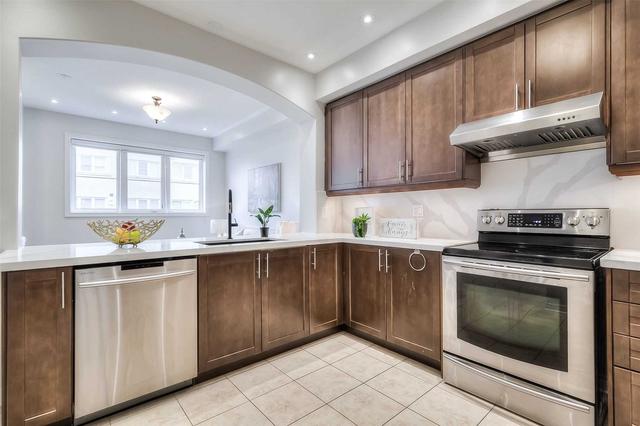 35 Maytime Way, House attached with 4 bedrooms, 4 bathrooms and 2 parking in Markham ON | Image 11