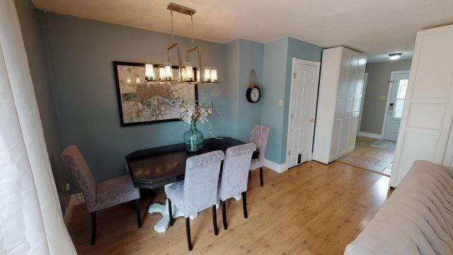 633 Woodward Ave, Townhouse with 3 bedrooms, 1 bathrooms and 1 parking in Milton ON | Image 5