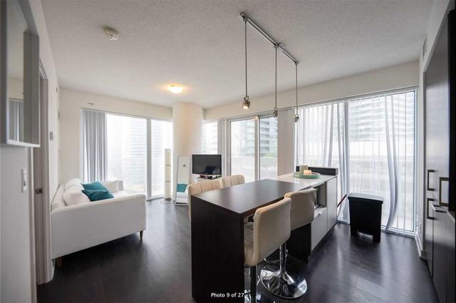 1202 - 100 Harbour St, Condo with 2 bedrooms, 2 bathrooms and 0 parking in Toronto ON | Image 5