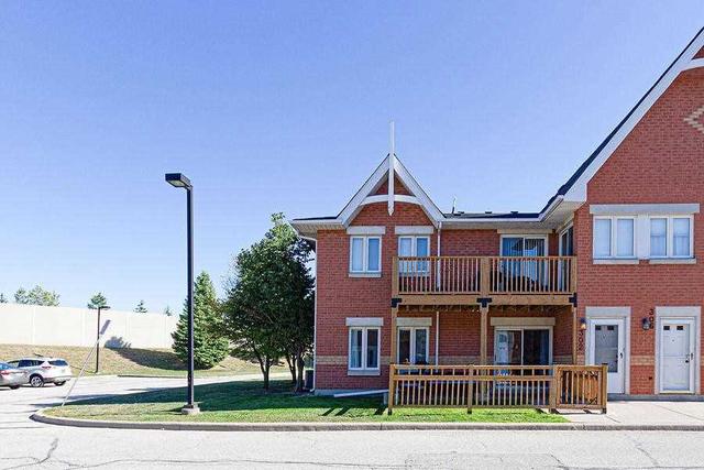 302 - 4140 Foxwood Dr, Townhouse with 2 bedrooms, 2 bathrooms and 1 parking in Burlington ON | Card Image