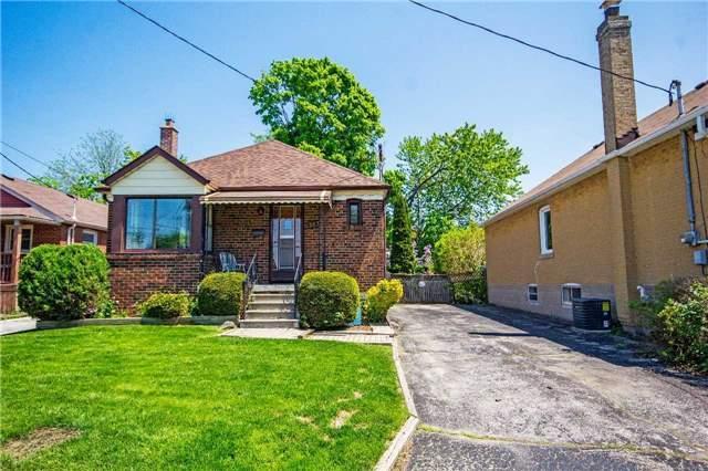 363 Dawes Rd, House detached with 2 bedrooms, 1 bathrooms and 4 parking in Toronto ON | Image 2