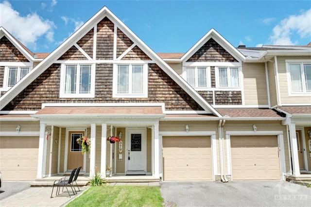 379 Hillsboro Private, Townhouse with 3 bedrooms, 3 bathrooms and 2 parking in Ottawa ON | Image 1