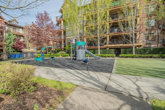 109 - 8328 207a Street, Condo with 1 bedrooms, 1 bathrooms and 2 parking in Langley BC | Image 25