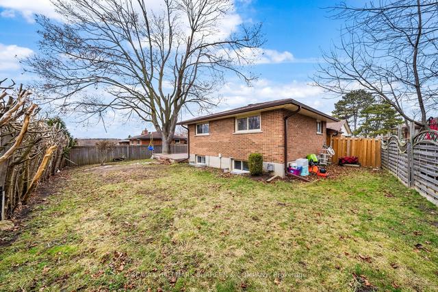603 Braemor Crt, House detached with 3 bedrooms, 2 bathrooms and 5 parking in Oshawa ON | Image 33