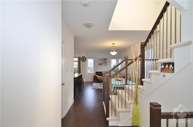 114 Attwell Private, Townhouse with 4 bedrooms, 4 bathrooms and 3 parking in Ottawa ON | Image 4