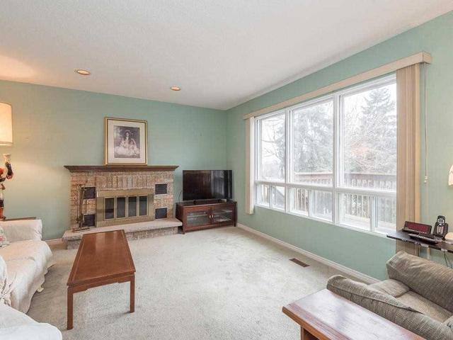 19 Esker Dr, House detached with 4 bedrooms, 3 bathrooms and 2 parking in Brampton ON | Image 7