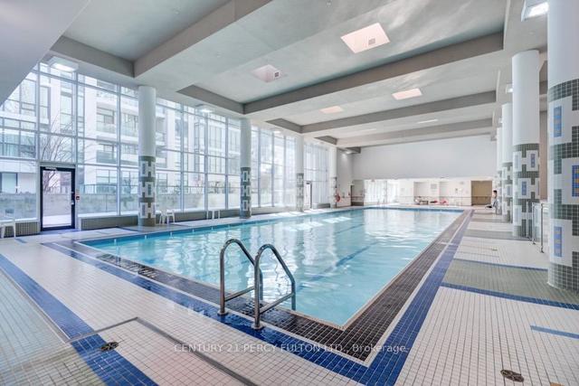 2205 - 18 Harbour St, Condo with 2 bedrooms, 2 bathrooms and 1 parking in Toronto ON | Image 9