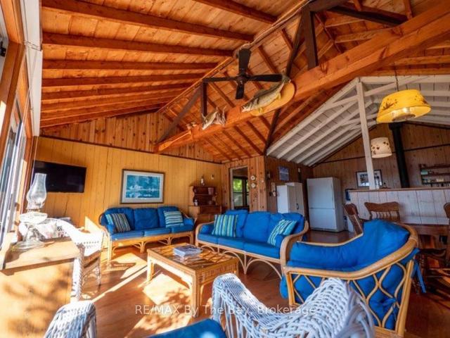 14960 Georgian Bay Shore, House detached with 3 bedrooms, 1 bathrooms and 0 parking in Georgian Bay ON | Image 3