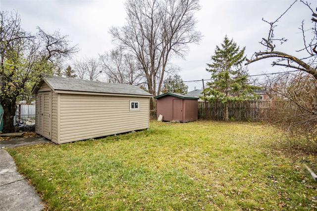 20 Lewiston Rd, House detached with 3 bedrooms, 1 bathrooms and 4 parking in Toronto ON | Image 23