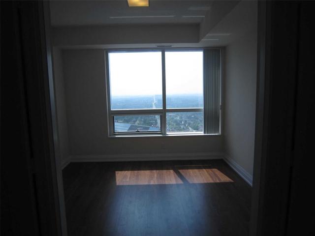 4020 - 5 Sheppard Ave E, Condo with 2 bedrooms, 2 bathrooms and 1 parking in Toronto ON | Image 9