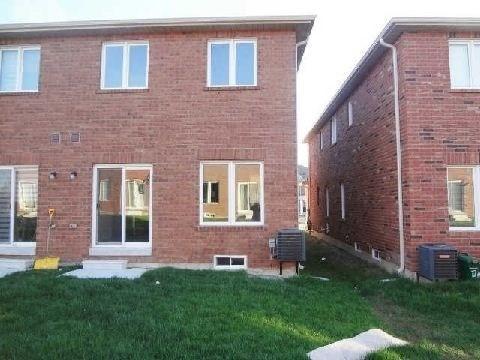 97 Heartview Rd, House semidetached with 3 bedrooms, 4 bathrooms and 2 parking in Brampton ON | Image 16