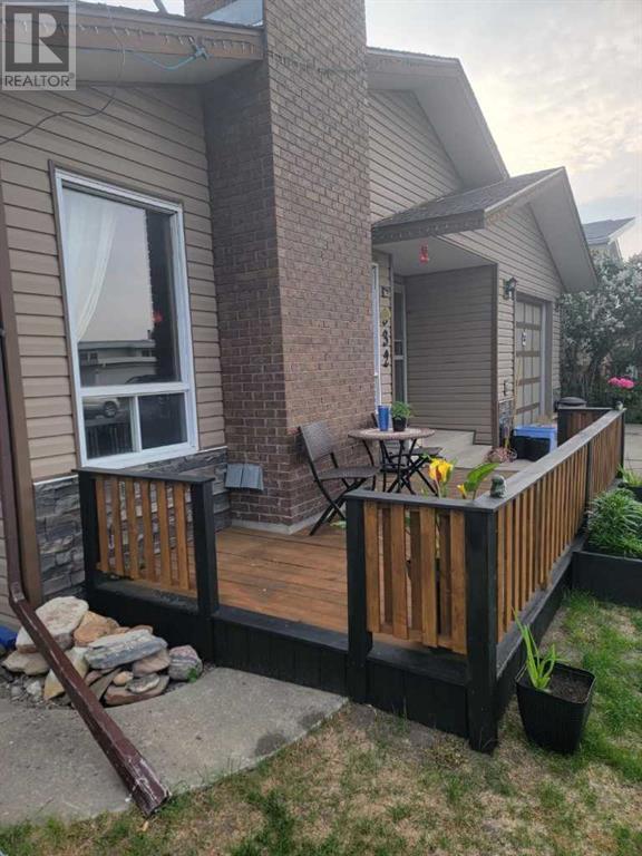 332 Leaside Avenue S, House detached with 5 bedrooms, 3 bathrooms and 3 parking in Lethbridge AB | Image 41