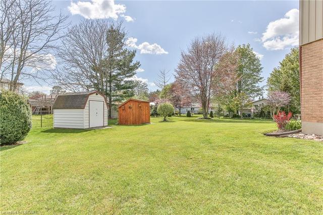 30 Anne Street E, House detached with 3 bedrooms, 3 bathrooms and 8 parking in Aylmer ON | Image 45