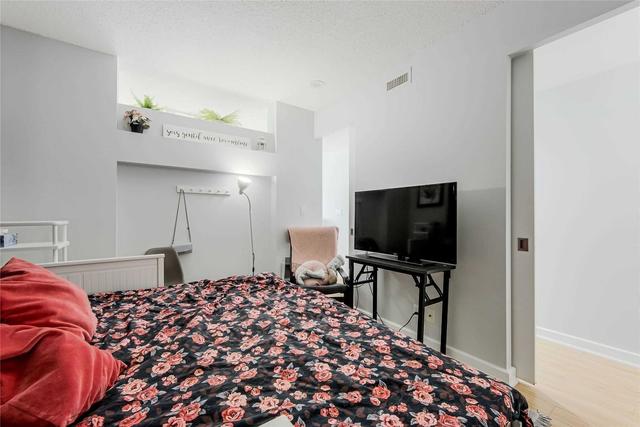 525 - 36 Blue Jays Way, Condo with 1 bedrooms, 1 bathrooms and 1 parking in Toronto ON | Image 2