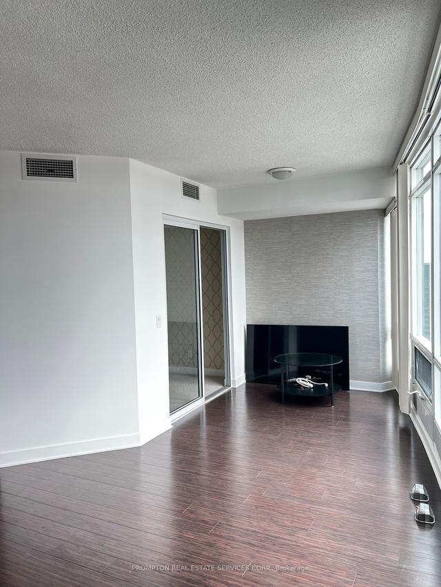 2501 - 373 Front St W, Condo with 1 bedrooms, 1 bathrooms and 1 parking in Toronto ON | Image 7