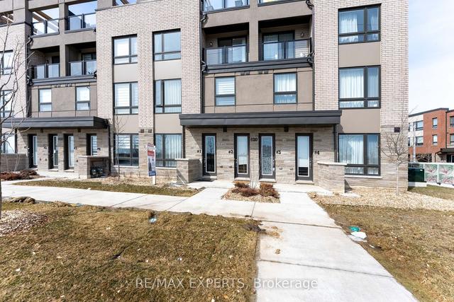 1 - 620 Rexdale Blvd, Townhouse with 3 bedrooms, 3 bathrooms and 1 parking in Toronto ON | Image 12
