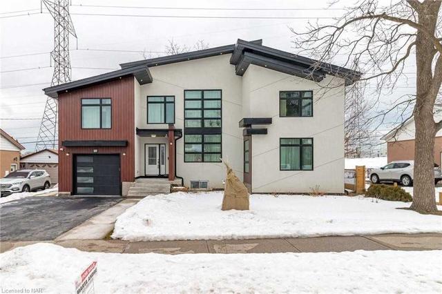 89 Stavely Cres, House detached with 3 bedrooms, 5 bathrooms and 2 parking in Toronto ON | Image 12